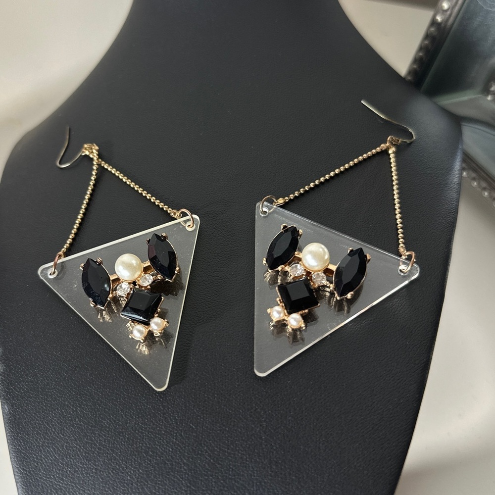 Statement piece Geometric triangle pearl and black gem dangle earrings
